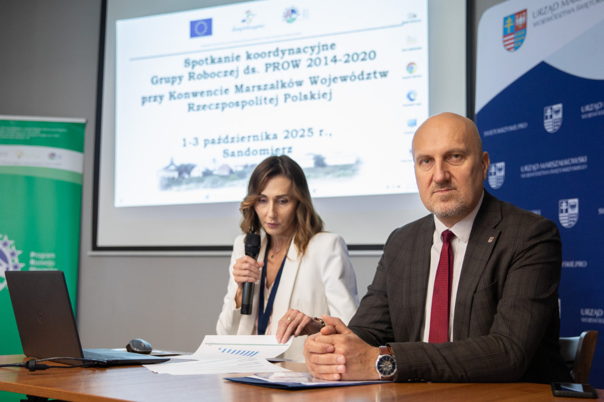 Pan Grzegorz Socha Wicemarszałek Województwa Świętokrzyskiego oraz Pani Wioletta Krzemińska Dyrektor Departamentu Działań Delegowanych Agencji Restrukturyzacji i Modernizacji Rolnictwa